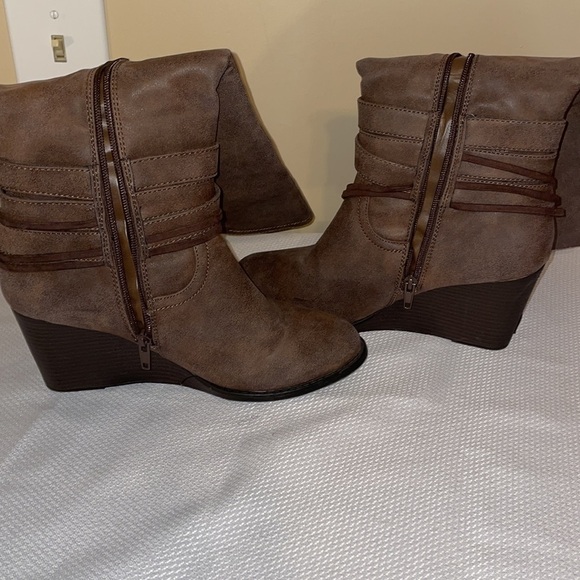 Rampage women’s boots 9.5 brown knee Lucy fashion neutral wedge almond toe - Picture 8 of 9